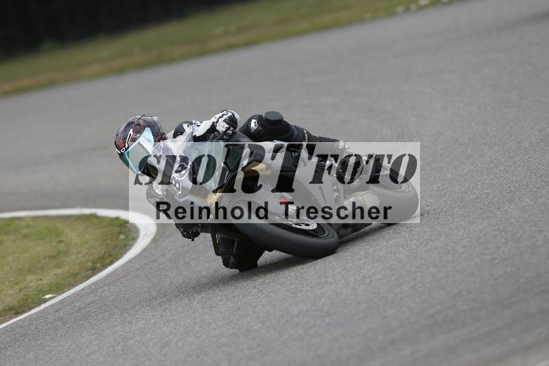 /30 27.07.2026  Dunlop Ride und Test Day ADR/Gruppe rot schnell/88